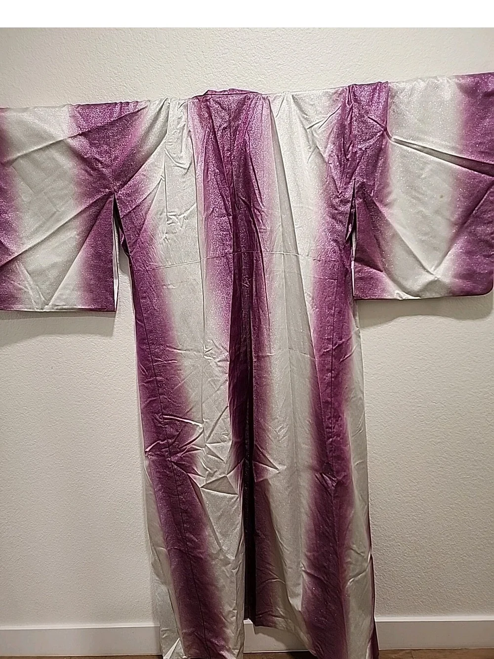 Vintage Japanese kimono Pink Purple White Beautiful Silk Kimono robe